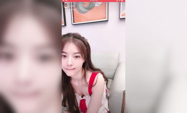 最新《瘋狂抖音》外篇之《抖音擦邊4》顏值主播各顯神通 閃現走光 刷邊瘋狂作死 扣逼漏奶 (242)