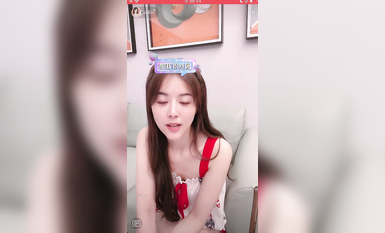 最新《瘋狂抖音》外篇之《抖音擦邊4》顏值主播各顯神通 閃現走光 刷邊瘋狂作死 扣逼漏奶 (242)