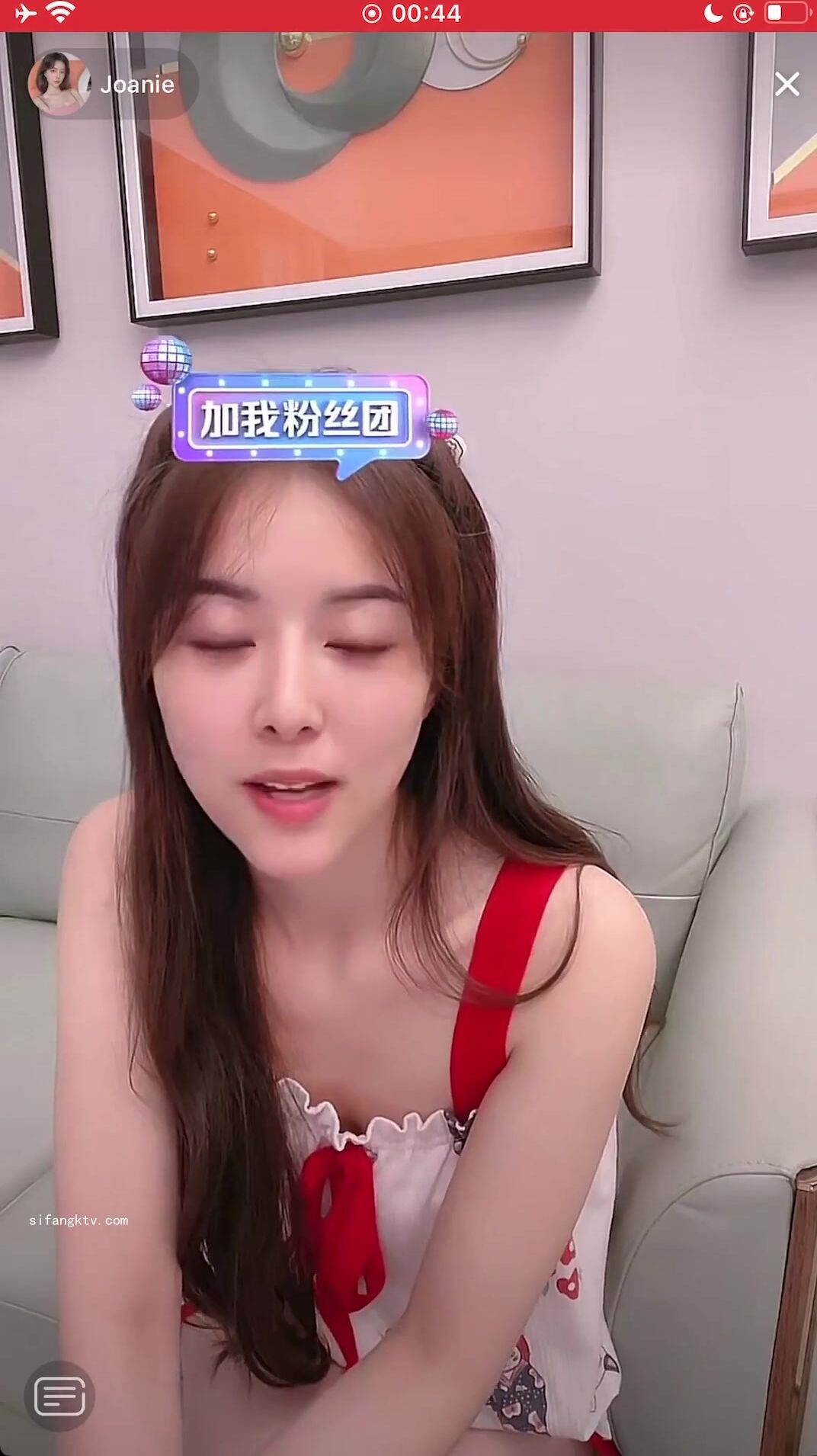 最新《瘋狂抖音》外篇之《抖音擦邊4》顏值主播各顯神通 閃現走光 刷邊瘋狂作死 扣逼漏奶 (242)