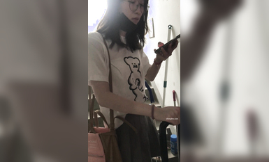 稀缺學姐專場 專業抄底靚麗制服學姐珍藏版 貼著美女屁股抄 有燈光加持畫質特好 超清4K原版 (1)