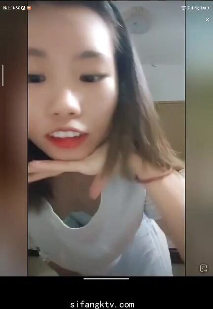 最新《瘋狂抖音》外篇之《抖音擦邊4》顏值主播各顯神通 閃現走光 刷邊瘋狂作死 扣逼漏奶 (94)