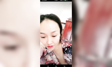 最新《瘋狂抖音》外篇之《抖音擦邊4》顏值主播各顯神通 閃現走光 刷邊瘋狂作死 扣逼漏奶 (11)