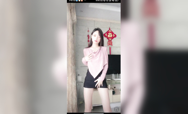 最新《瘋狂抖音》外篇之《抖音擦邊4》顏值主播各顯神通 閃現走光 刷邊瘋狂作死 扣逼漏奶 (149)