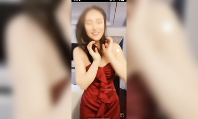 最新《瘋狂抖音》外篇之《抖音擦邊4》顏值主播各顯神通 閃現走光 刷邊瘋狂作死 扣逼漏奶 (171)