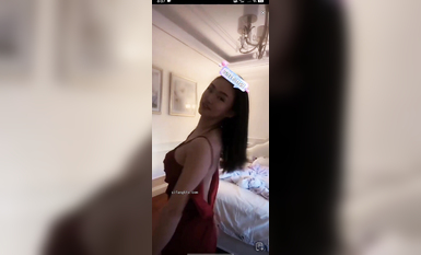 最新《瘋狂抖音》外篇之《抖音擦邊4》顏值主播各顯神通 閃現走光 刷邊瘋狂作死 扣逼漏奶 (171)