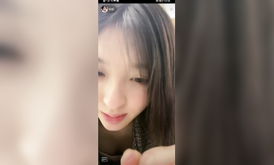 最新《瘋狂抖音》外篇之『三亞美女2』極品三亞外圍美女大秀身材 作死大尺度 摳B揉乳擠奶 (60)