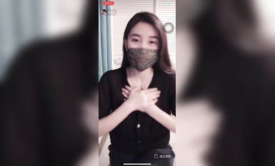 最新《瘋狂抖音》外篇之『三亞美女2』極品三亞外圍美女大秀身材 作死大尺度 摳B揉乳擠奶 (140)