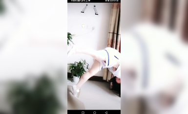 最新《瘋狂抖音》外篇之《抖音擦邊4》顏值主播各顯神通 閃現走光 刷邊瘋狂作死 扣逼漏奶 (56)