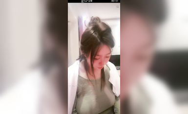 最新《瘋狂抖音》外篇之《抖音擦邊4》顏值主播各顯神通 閃現走光 刷邊瘋狂作死 扣逼漏奶 (265)