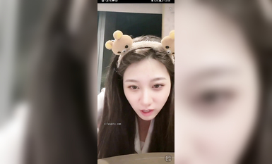 最新《瘋狂抖音》外篇之《抖音擦邊4》顏值主播各顯神通 閃現走光 刷邊瘋狂作死 扣逼漏奶 (10)