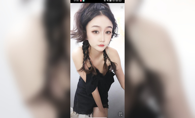 最新《瘋狂抖音》外篇之《抖音擦邊4》顏值主播各顯神通 閃現走光 刷邊瘋狂作死 扣逼漏奶 (107)