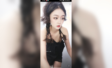 最新《瘋狂抖音》外篇之《抖音擦邊4》顏值主播各顯神通 閃現走光 刷邊瘋狂作死 扣逼漏奶 (107)