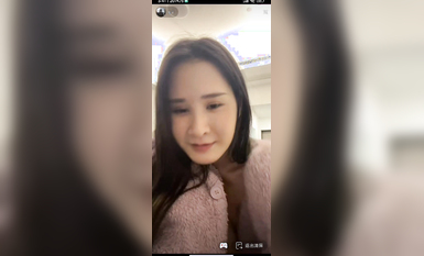 最新《瘋狂抖音》外篇之『三亞美女2』極品三亞外圍美女大秀身材 作死大尺度 摳B揉乳擠奶 (71)