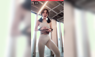 最新《瘋狂抖音》外篇之『三亞美女2』極品三亞外圍美女大秀身材 作死大尺度 摳B揉乳擠奶 (170)