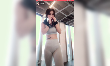 最新《瘋狂抖音》外篇之『三亞美女2』極品三亞外圍美女大秀身材 作死大尺度 摳B揉乳擠奶 (170)