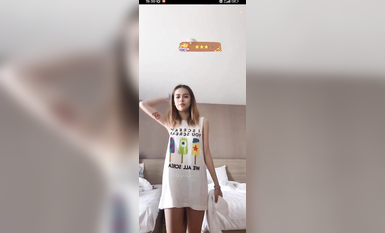 最新《瘋狂抖音》外篇之《抖音擦邊4》顏值主播各顯神通 閃現走光 刷邊瘋狂作死 扣逼漏奶 (9)