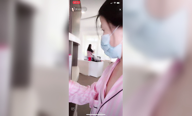 最新《瘋狂抖音》外篇之『三亞美女2』極品三亞外圍美女大秀身材 作死大尺度 摳B揉乳擠奶 (78)