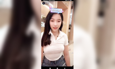 最新《瘋狂抖音》外篇之《抖音擦邊4》顏值主播各顯神通 閃現走光 刷邊瘋狂作死 扣逼漏奶 (160)