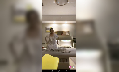 最新《瘋狂抖音》外篇之《抖音擦邊4》顏值主播各顯神通 閃現走光 刷邊瘋狂作死 扣逼漏奶 (103)