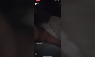 最新《瘋狂抖音》外篇之《抖音擦邊4》顏值主播各顯神通 閃現走光 刷邊瘋狂作死 扣逼漏奶 (131)