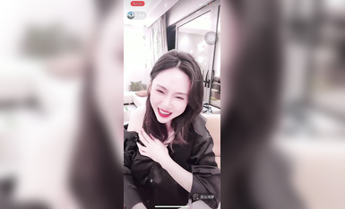 最新《瘋狂抖音》外篇之『三亞美女2』極品三亞外圍美女大秀身材 作死大尺度 摳B揉乳擠奶 (15)