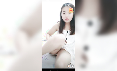 最新《瘋狂抖音》外篇之《抖音擦邊4》顏值主播各顯神通 閃現走光 刷邊瘋狂作死 扣逼漏奶 (97)