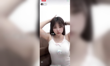 最新《瘋狂抖音》外篇之《抖音擦邊4》顏值主播各顯神通 閃現走光 刷邊瘋狂作死 扣逼漏奶 (162)