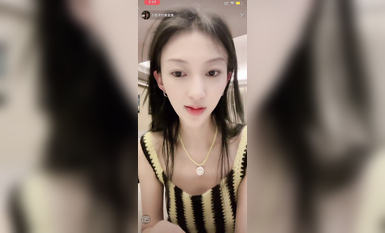 最新《瘋狂抖音》外篇之『三亞美女2』極品三亞外圍美女大秀身材 作死大尺度 摳B揉乳擠奶 (136)