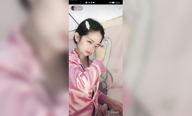 最新《瘋狂抖音》外篇之『三亞美女2』極品三亞外圍美女大秀身材 作死大尺度 摳B揉乳擠奶 (75)