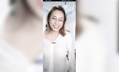 最新《瘋狂抖音》外篇之《抖音擦邊4》顏值主播各顯神通 閃現走光 刷邊瘋狂作死 扣逼漏奶 (151)