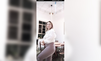 最新《瘋狂抖音》外篇之《抖音擦邊4》顏值主播各顯神通 閃現走光 刷邊瘋狂作死 扣逼漏奶 (151)