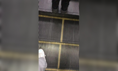 稀缺學姐專場 專業抄底靚麗制服學姐珍藏版 貼著美女屁股抄 有燈光加持畫質特好 超清4K原版 (23)