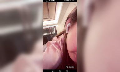 最新《瘋狂抖音》外篇之『三亞美女2』極品三亞外圍美女大秀身材 作死大尺度 摳B揉乳擠奶 (111)