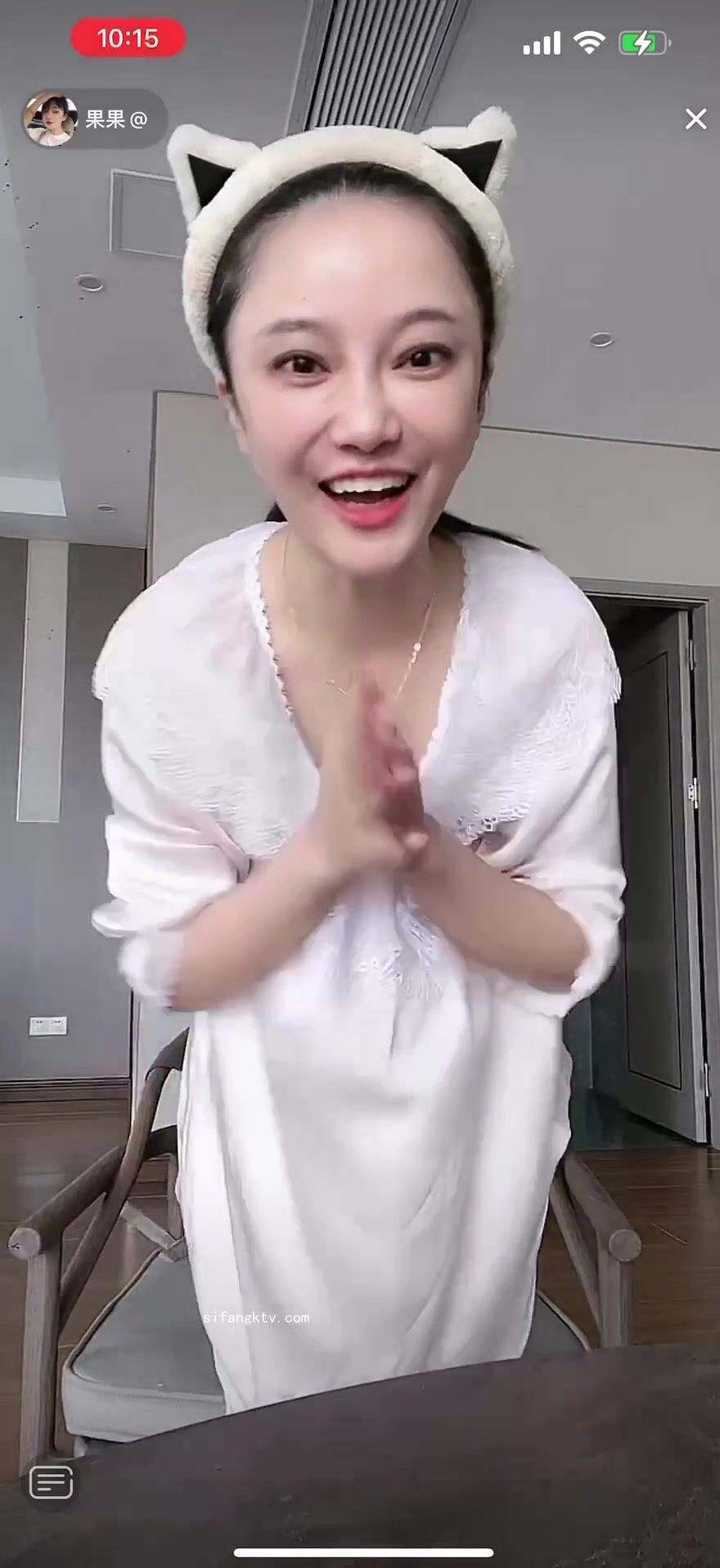 最新《瘋狂抖音》外篇之《抖音擦邊4》顏值主播各顯神通 閃現走光 刷邊瘋狂作死 扣逼漏奶 (49)