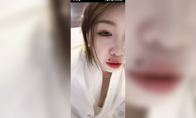 最新《瘋狂抖音》外篇之《抖音擦邊4》顏值主播各顯神通 閃現走光 刷邊瘋狂作死 扣逼漏奶 (8)