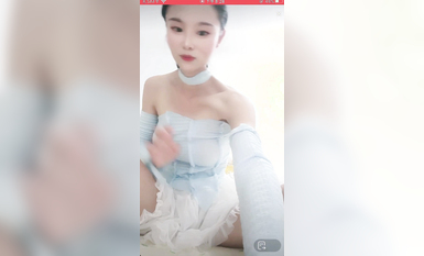 最新《瘋狂抖音》外篇之《抖音擦邊4》顏值主播各顯神通 閃現走光 刷邊瘋狂作死 扣逼漏奶 (292)