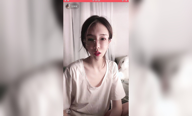 最新《瘋狂抖音》外篇之《抖音擦邊4》顏值主播各顯神通 閃現走光 刷邊瘋狂作死 扣逼漏奶 (157)