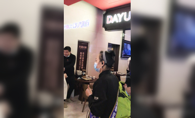 稀缺學姐專場 專業抄底靚麗制服學姐珍藏版 貼著美女屁股抄 有燈光加持畫質特好 超清4K原版 (31)