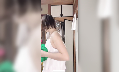 最新《瘋狂抖音》外篇之《抖音擦邊4》顏值主播各顯神通 閃現走光 刷邊瘋狂作死 扣逼漏奶 (291)