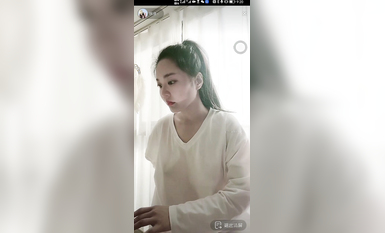 最新《瘋狂抖音》外篇之『三亞美女2』極品三亞外圍美女大秀身材 作死大尺度 摳B揉乳擠奶 (139)