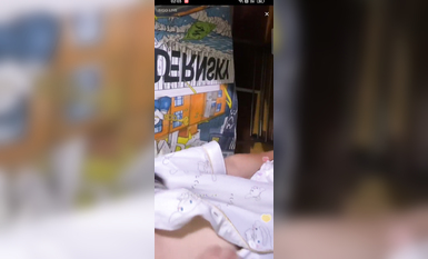 最新《瘋狂抖音》外篇之《抖音擦邊4》顏值主播各顯神通 閃現走光 刷邊瘋狂作死 扣逼漏奶 (33)