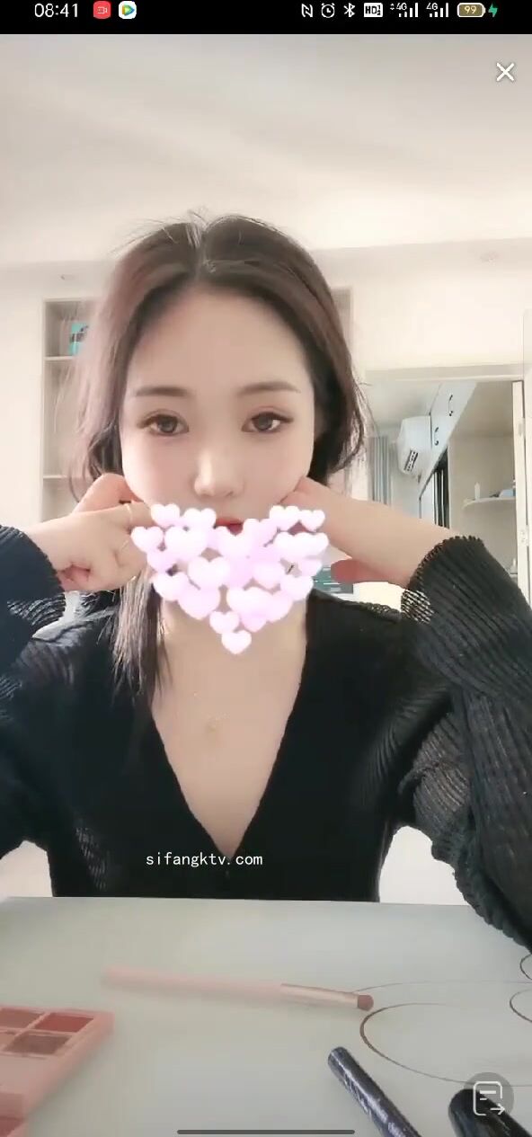 最新《瘋狂抖音》外篇之《抖音擦邊4》顏值主播各顯神通 閃現走光 刷邊瘋狂作死 扣逼漏奶 (124)