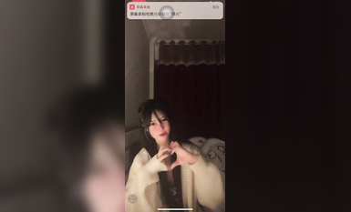 最新《瘋狂抖音》外篇之『三亞美女2』極品三亞外圍美女大秀身材 作死大尺度 摳B揉乳擠奶 (33)