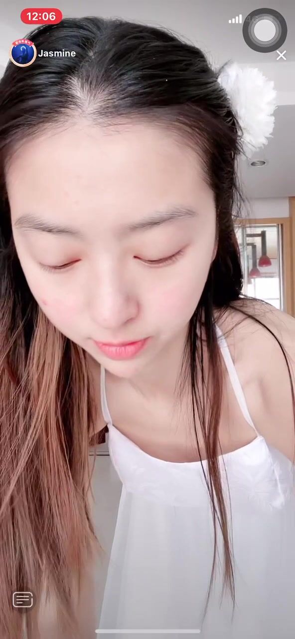 最新《瘋狂抖音》外篇之『三亞美女2』極品三亞外圍美女大秀身材 作死大尺度 摳B揉乳擠奶 (91)