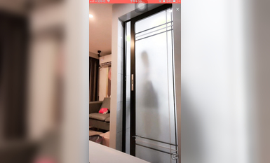 最新《瘋狂抖音》外篇之《抖音擦邊4》顏值主播各顯神通 閃現走光 刷邊瘋狂作死 扣逼漏奶 (129)