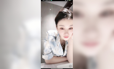 最新《瘋狂抖音》外篇之《抖音擦邊4》顏值主播各顯神通 閃現走光 刷邊瘋狂作死 扣逼漏奶 (167)