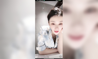 最新《瘋狂抖音》外篇之《抖音擦邊4》顏值主播各顯神通 閃現走光 刷邊瘋狂作死 扣逼漏奶 (167)