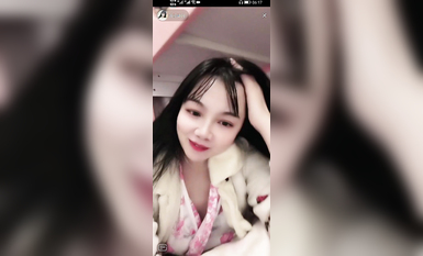 最新《瘋狂抖音》外篇之『三亞美女2』極品三亞外圍美女大秀身材 作死大尺度 摳B揉乳擠奶 (63)