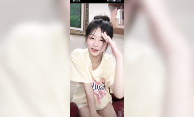 最新《瘋狂抖音》外篇之《抖音擦邊4》顏值主播各顯神通 閃現走光 刷邊瘋狂作死 扣逼漏奶 (282)