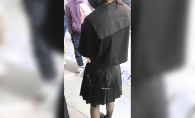 稀缺學姐專場 專業抄底靚麗制服學姐珍藏版 貼著美女屁股抄 有燈光加持畫質特好 超清4K原版 (28)